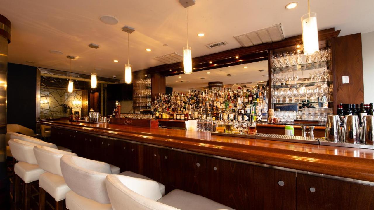The Watershed Norwalk Hotel Eksteriør billede